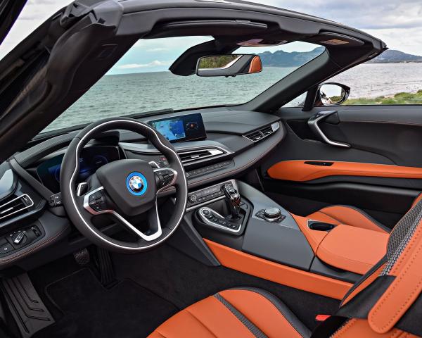 Фото BMW i8 I Рестайлинг Родстер Roadster