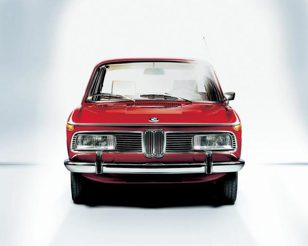 Фото BMW New Class 2000 Седан