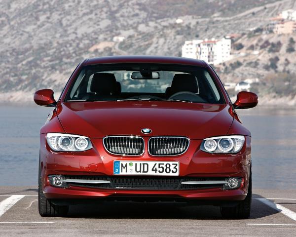 Фото BMW 3 серия V (E90/E91/E92/E93) Рестайлинг Купе