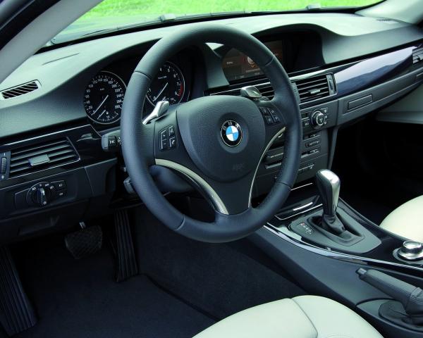 Фото BMW 3 серия V (E90/E91/E92/E93) Купе