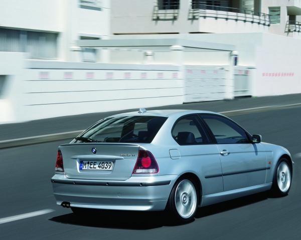 Фото BMW 3 серия IV (E46) Рестайлинг Хэтчбек 3 дв. Compact