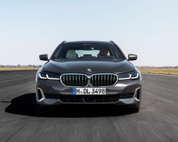 Фото BMW 5 серия VII (G30/G31) Рестайлинг Универсал 5 дв.