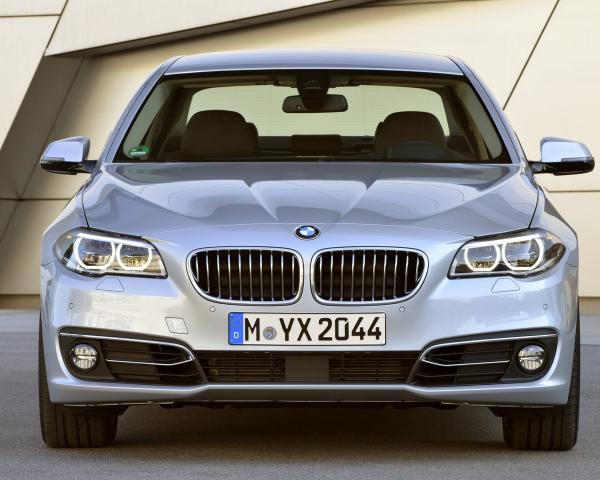 Фото BMW 5 серия VI (F10/F11/F07) Рестайлинг Седан