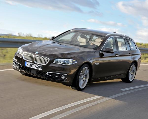 Фото BMW 5 серия VI (F10/F11/F07) Рестайлинг Универсал 5 дв.