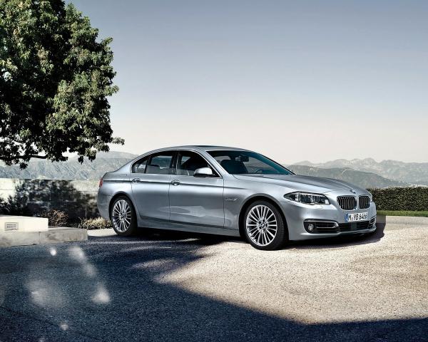 Фото BMW 5 серия VI (F10/F11/F07) Рестайлинг Седан Long