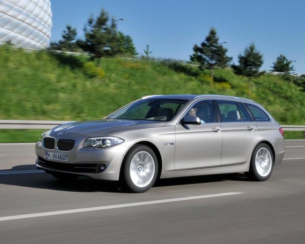 Фото BMW 5 серия VI (F10/F11/F07) Универсал 5 дв.