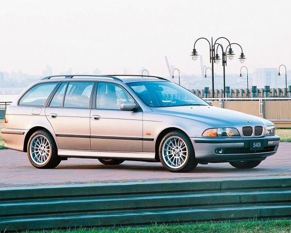 Фото BMW 5 серия IV (E39) Универсал 5 дв.