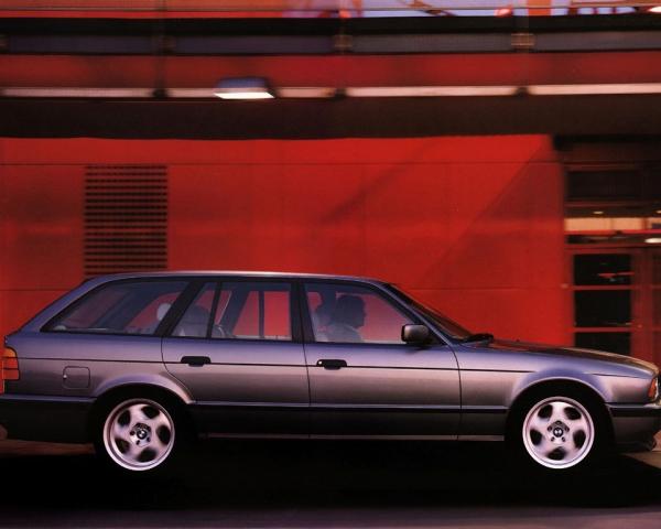 Фото BMW 5 серия III (E34) Универсал 5 дв.