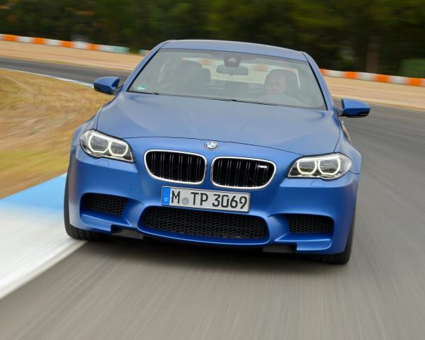 Фото BMW M5 V (F10) Рестайлинг Седан