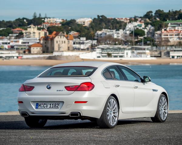 Фото BMW 6 серия III (F06/F13/F12) Рестайлинг Седан Gran Coupe