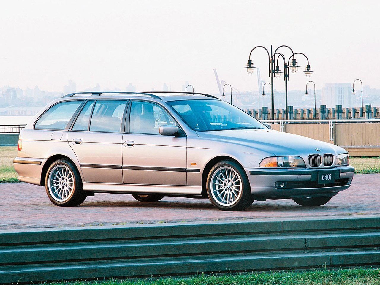 Фото BMW 5 серия IV (E39)