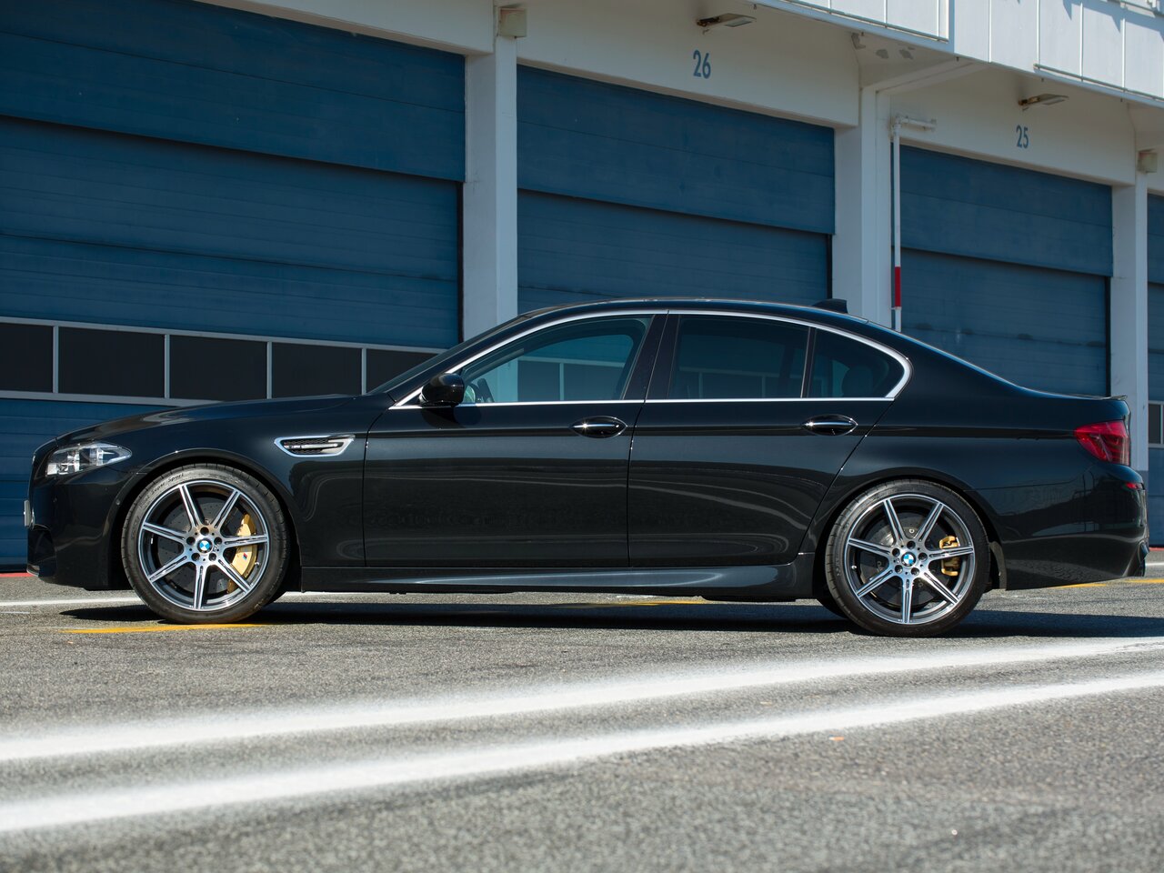 Фото BMW M5 V (F10) Рестайлинг