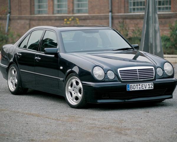 Фото Brabus E V12 W210, S210 Седан