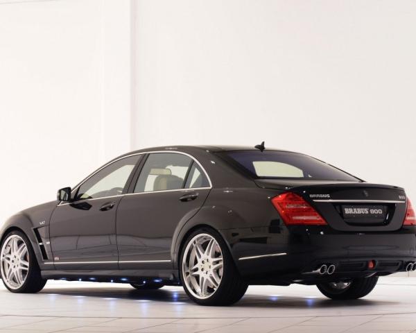 Фото Brabus SV12 I Седан