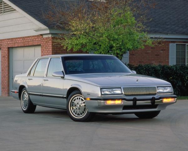 Фото Buick LeSabre VI Седан