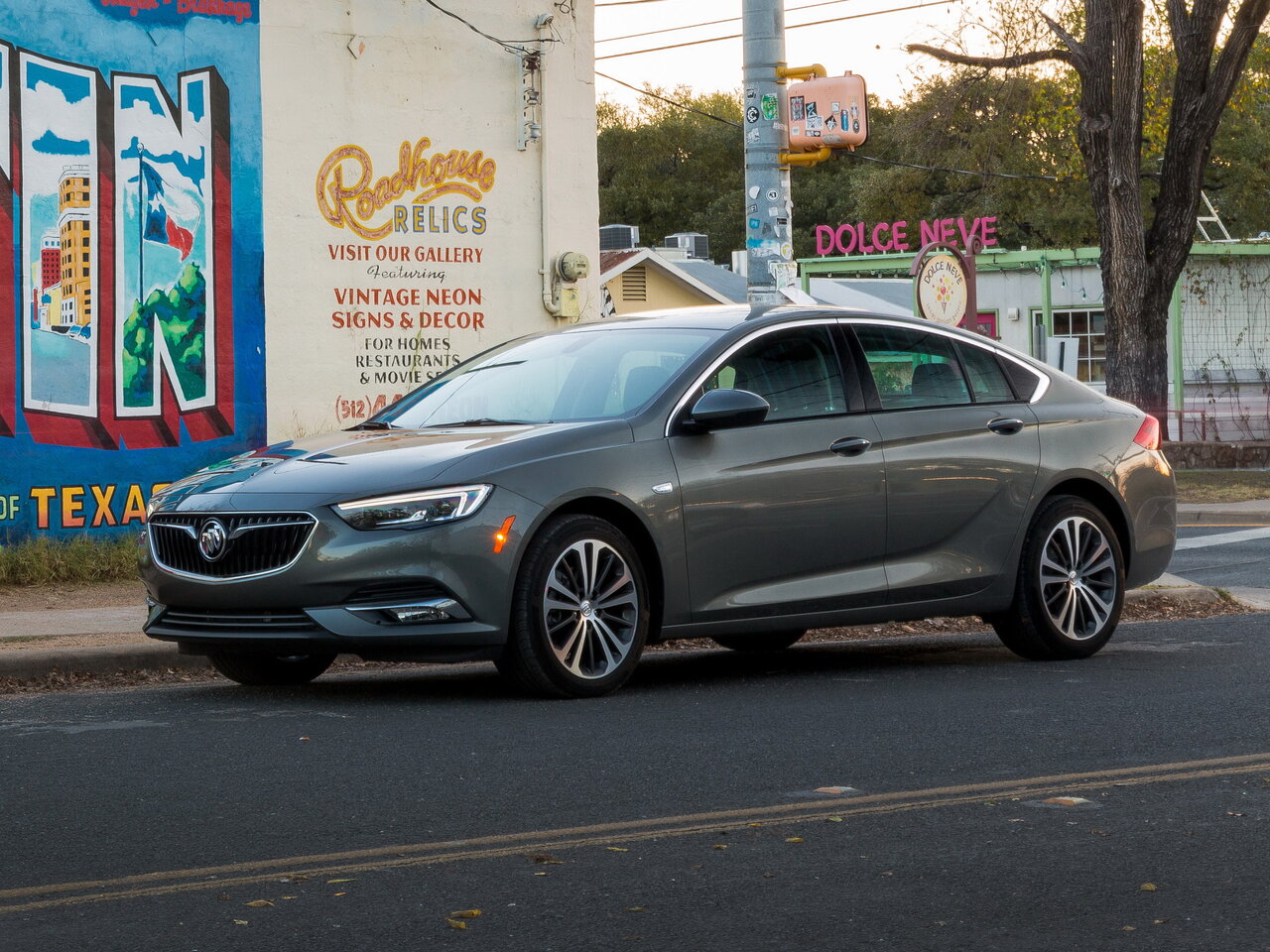 Фото Buick Regal VI