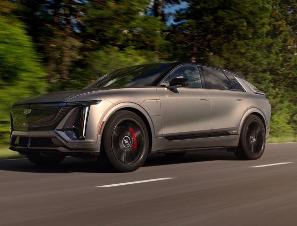 Фото Cadillac Lyriq-V I