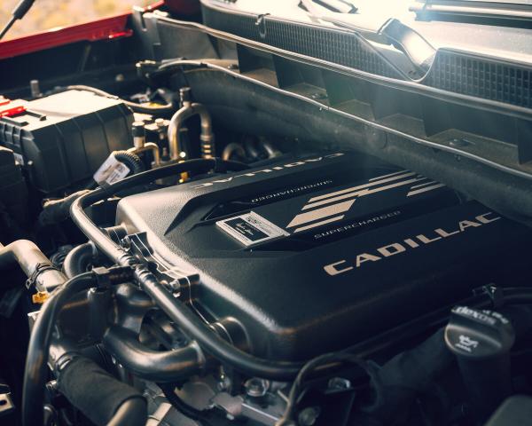 Фото Cadillac Escalade-V I Внедорожник 5 дв.