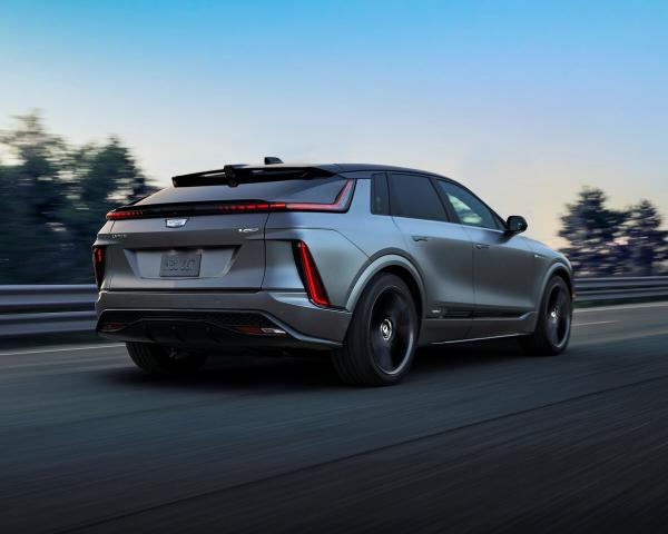 Фото Cadillac Lyriq-V I Внедорожник 5 дв.