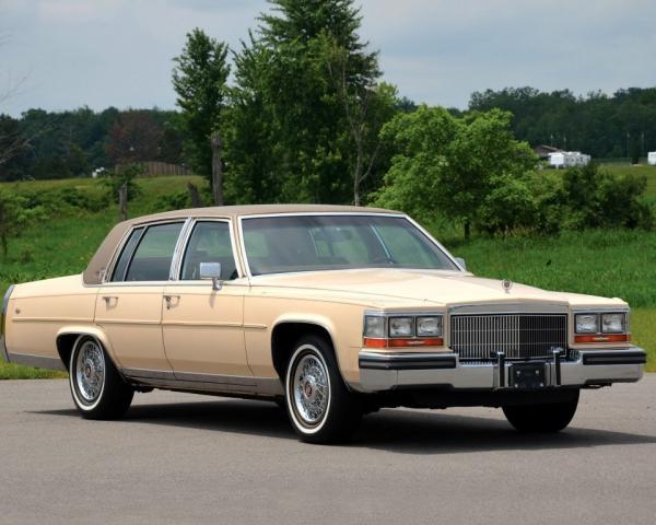 Фото Cadillac Brougham I Седан