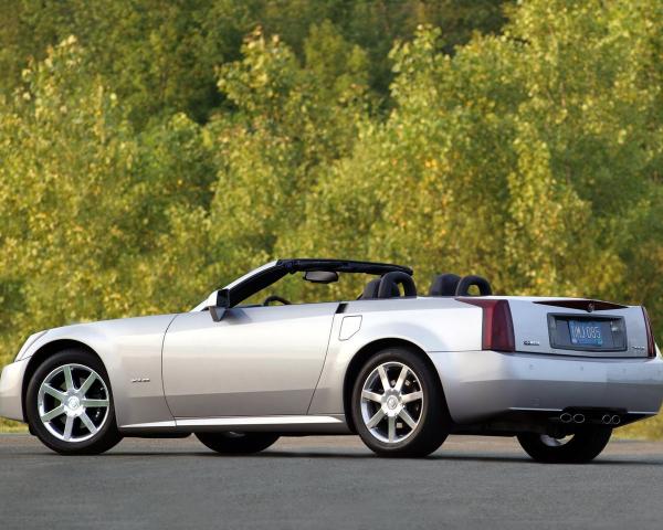 Фото Cadillac XLR I Родстер