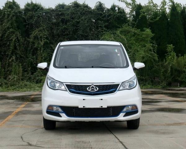 Фото Changan Auchan A600 EV I Минивэн