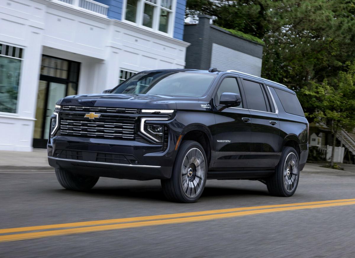 Сравнение Шевроле Субурбан и Шевроле Тахо, что лучше Chevrolet Suburban или  Chevrolet Tahoe