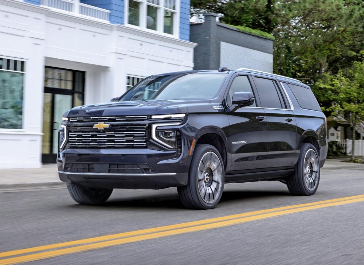 Сравнение Шевроле Субурбан и Шевроле Тахо, что лучше Chevrolet Suburban или  Chevrolet Tahoe