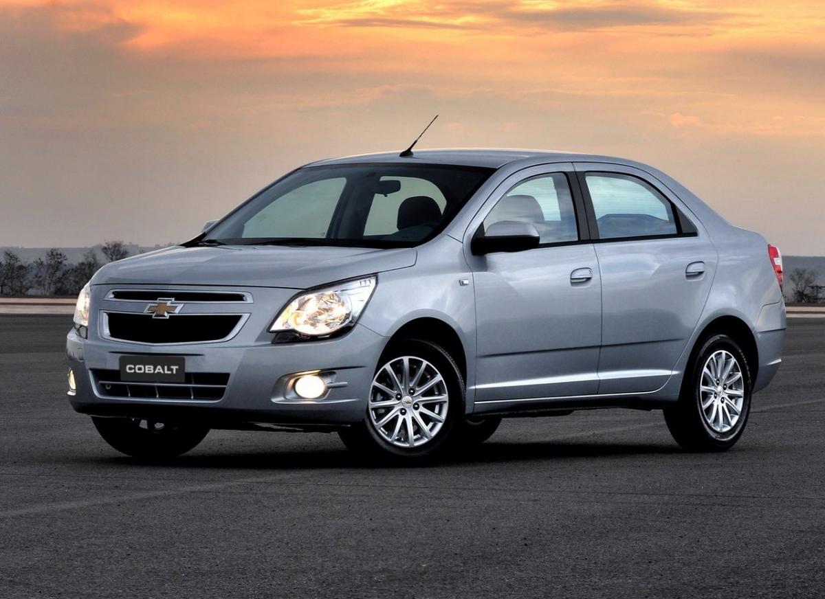 Сравнение Шевроле Кобальт и Дэу Джентра, что лучше Chevrolet Cobalt или  Daewoo Gentra