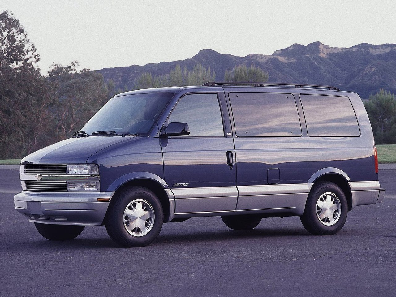 Фото Chevrolet Astro I