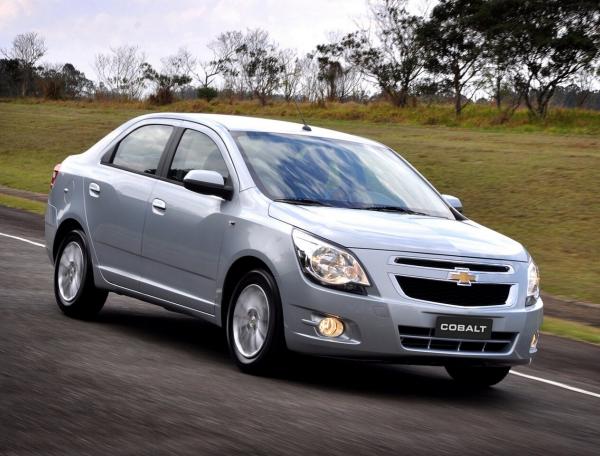 Сравнение Chevrolet Cobalt и Skoda Rapid