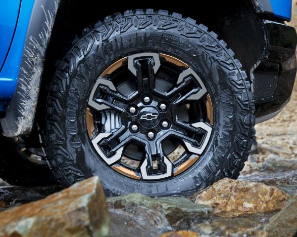 Фото Chevrolet Silverado IV (T1XX) Рестайлинг Пикап Двойная кабина ZR2