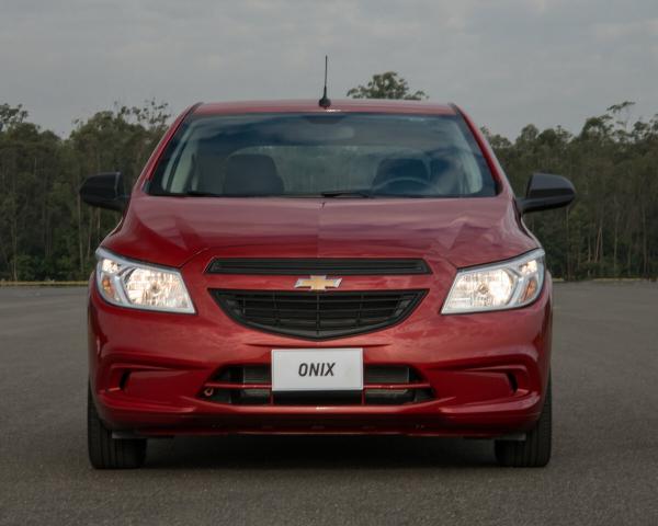 Фото Chevrolet Onix I Хэтчбек 5 дв.