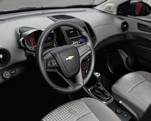 Фото Chevrolet Aveo II Седан