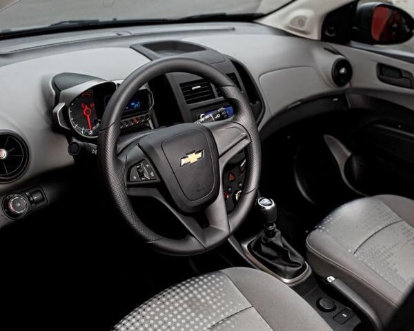 Фото Chevrolet Aveo II Хэтчбек 5 дв.