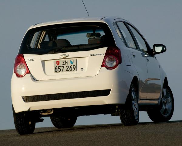 Фото Chevrolet Aveo I Рестайлинг Хэтчбек 5 дв.