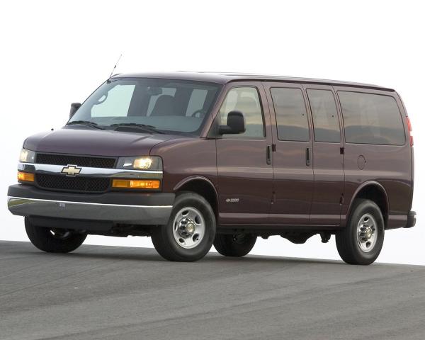 Фото Chevrolet Express II Минивэн