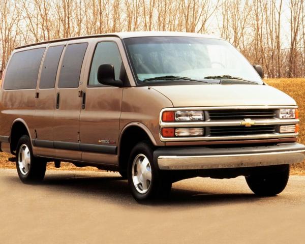 Фото Chevrolet Express I Минивэн