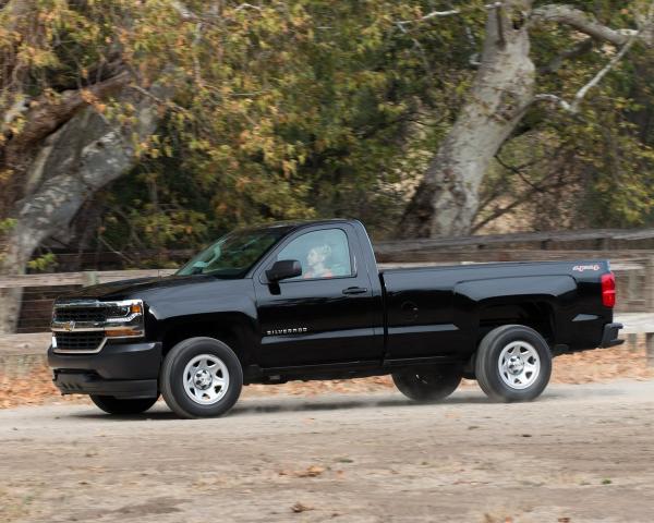 Фото Chevrolet Silverado III (K2XX) Рестайлинг Пикап Одинарная кабина Regular