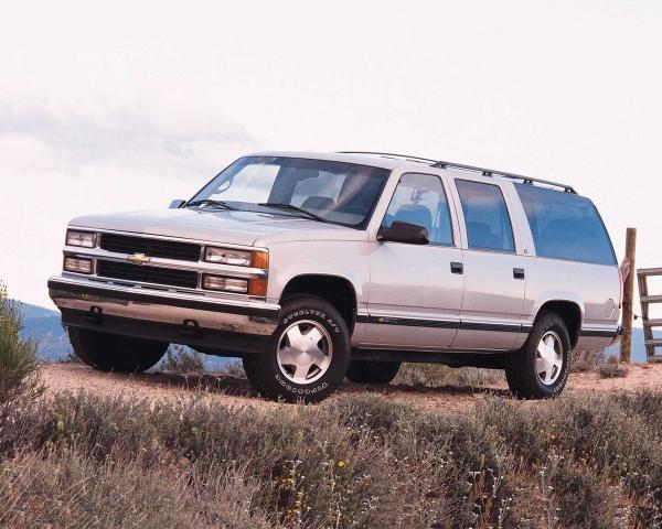 Фото Chevrolet Suburban IX Внедорожник 5 дв.