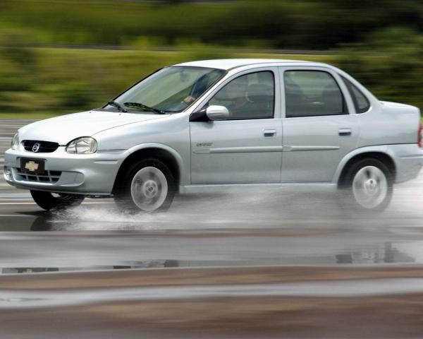 Фото Chevrolet Corsa I Седан