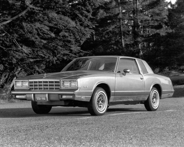 Фото Chevrolet Monte Carlo IV Купе