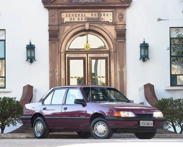 Фото Chevrolet Monza I Седан