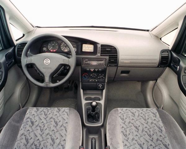 Фото Chevrolet Zafira I Компактвэн