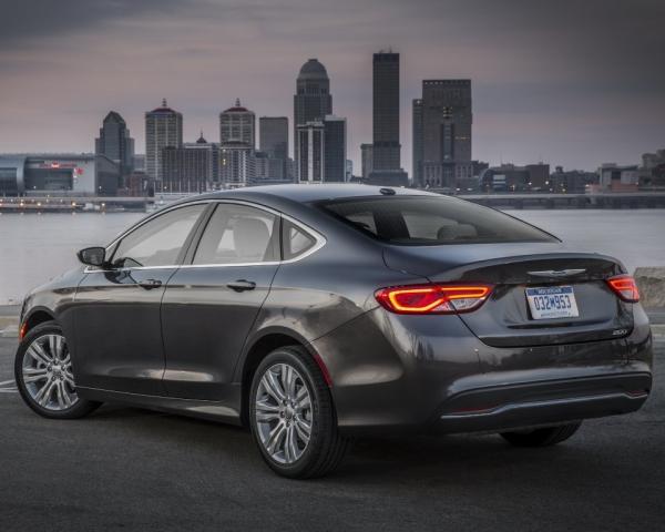 Фото Chrysler 200 II Седан