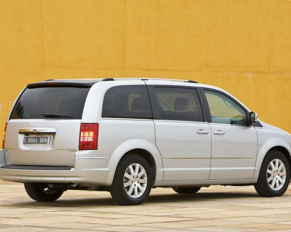 Фото Chrysler Voyager V Минивэн Grand