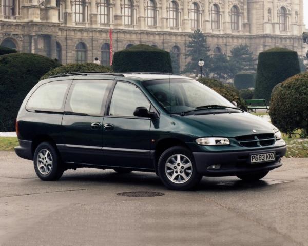 Фото Chrysler Voyager III Минивэн