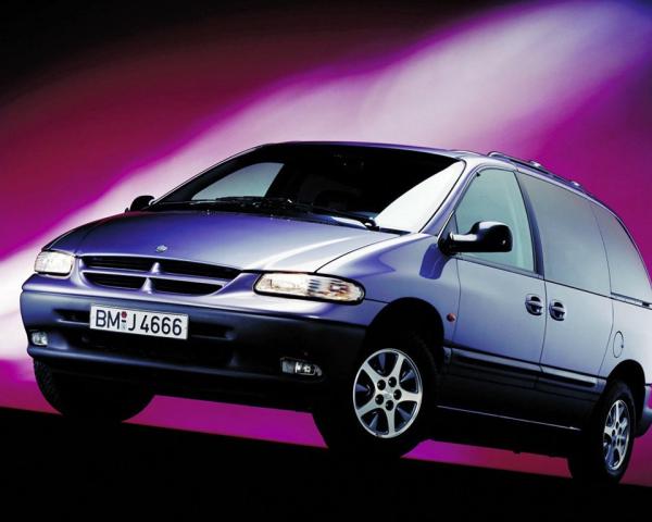 Фото Chrysler Voyager III Минивэн Grand