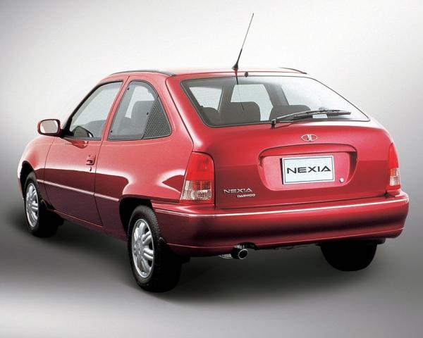 Фото Daewoo Nexia I Хэтчбек 3 дв.