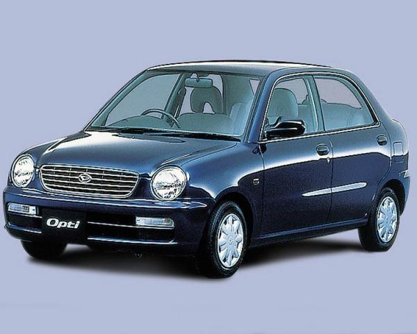 Фото Daihatsu Opti II Седан